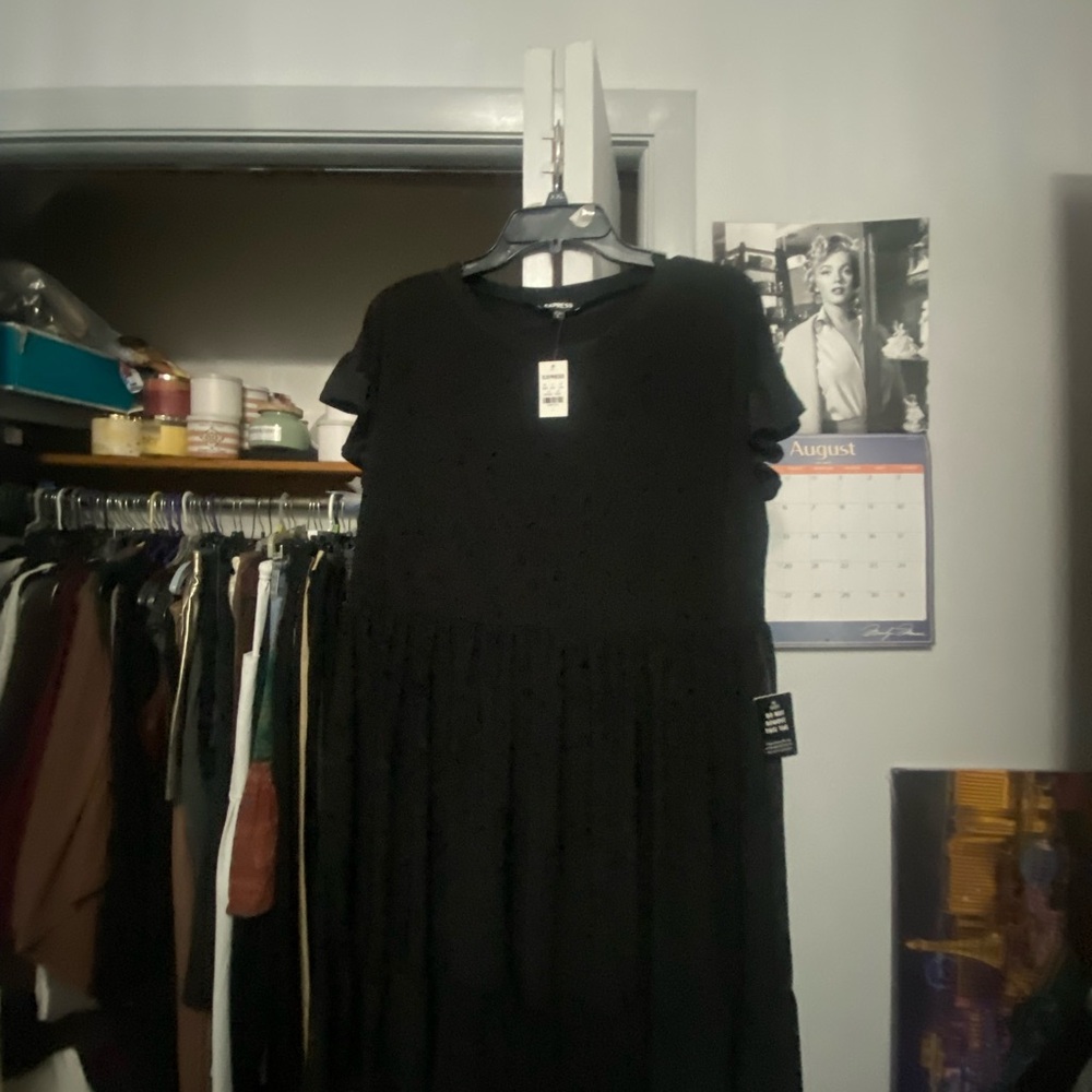 Dress - Picture 1 of 4
